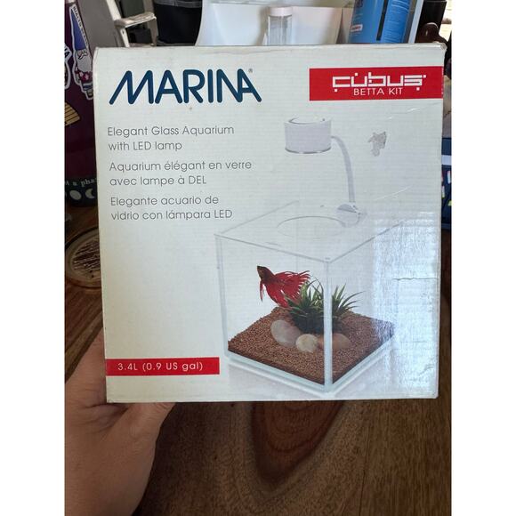 BETA AQUARIUM Marina Cubus Betta Kit Glass Aquarium With LED Lamp - Picture 4 of 10